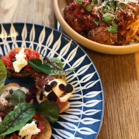 Plateret gastronomisk ret fra Gastro by Bøgh, nummer 18